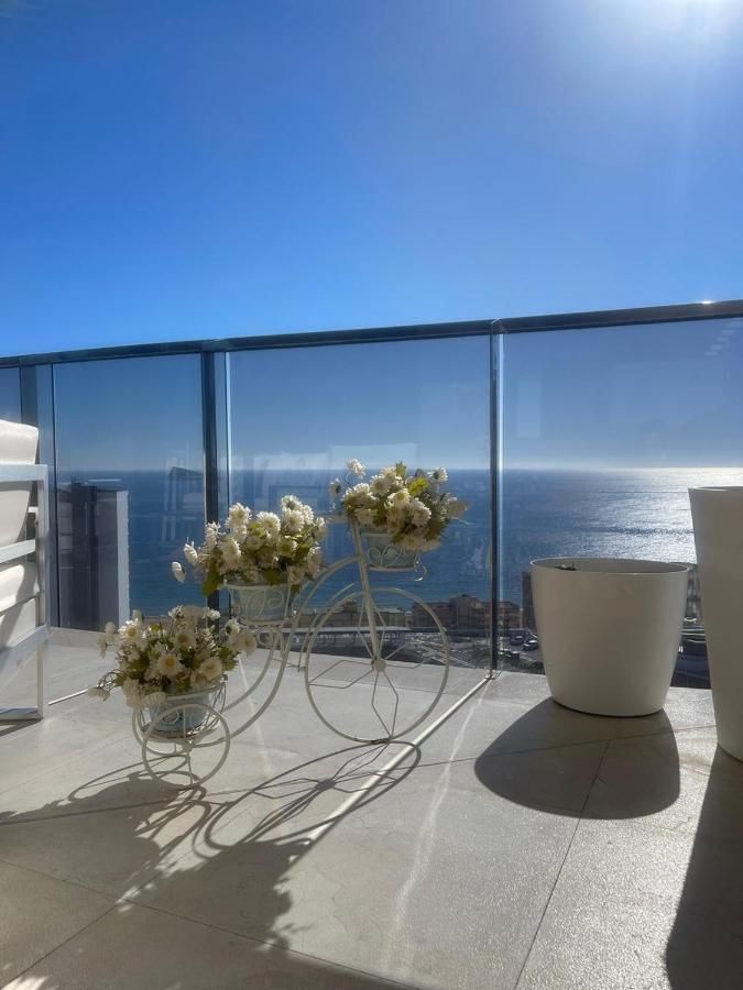 Sunset Waves Benidorm Julieta Vistas Al Mar Premium 200 Mt2 Con Jacuzzi En Terrazaアパートメント エクステリア 写真
