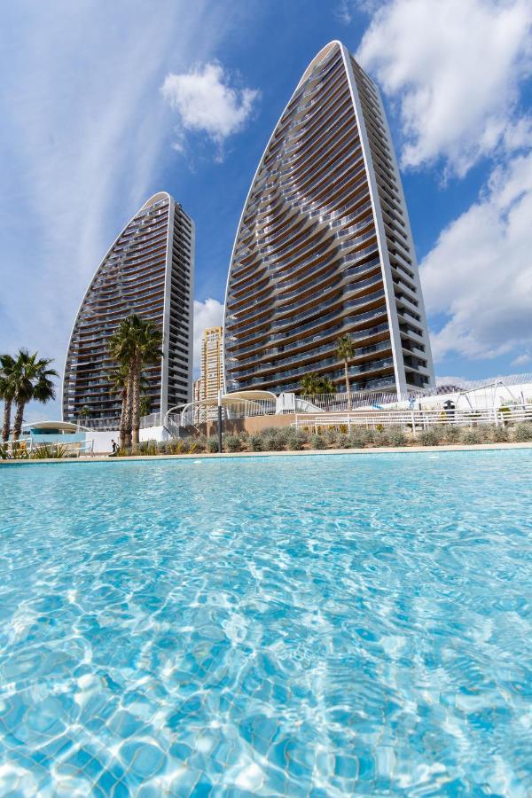 Sunset Waves Benidorm Julieta Vistas Al Mar Premium 200 Mt2 Con Jacuzzi En Terrazaアパートメント エクステリア 写真